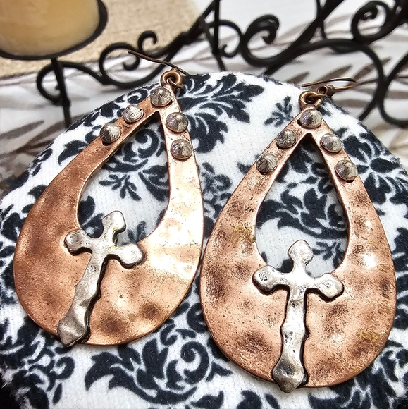 Unbranded Jewelry - Hammered Cooper Cross Studded Earrings NWOT